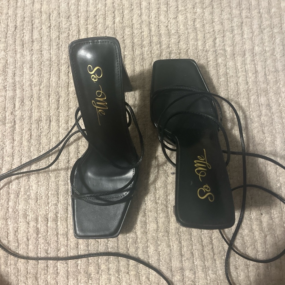 So Me Elegant Black Strappy Heels